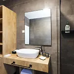 Luma 2 Luxury House On The