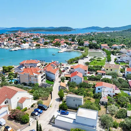 Luma 2 Luxury House On The Villa Murter