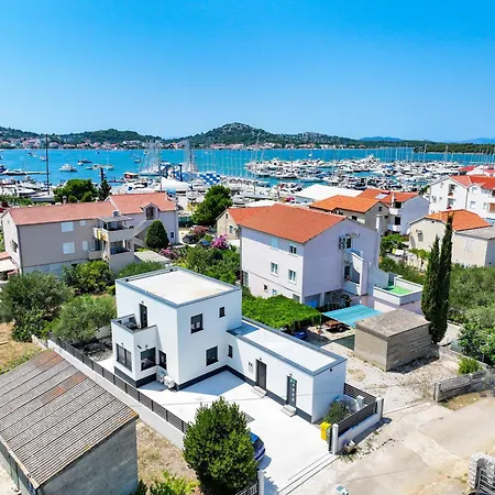 Luma 2 Luxury House On The Murter