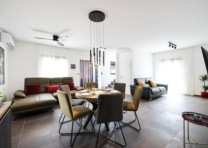 Vila Luma 2 Luxury House On The