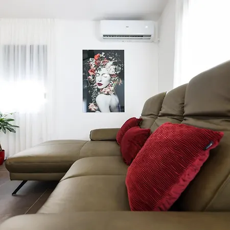 Luma 2 Luxury House On The * מורטר