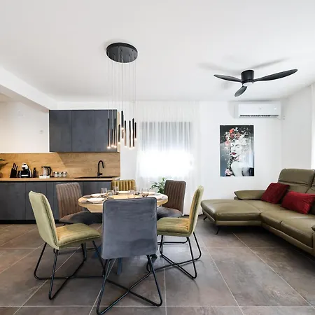 Luma 2 Luxury House On The וילה