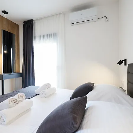 Luma 2 Luxury House On The