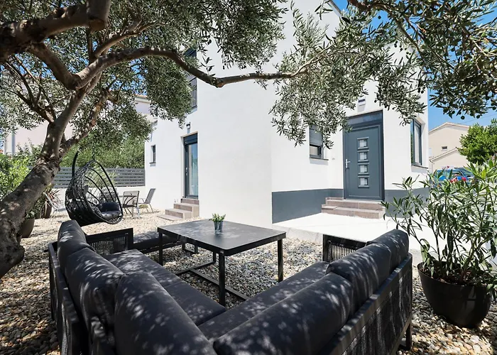 Villa Luma 2 Luxury House On The