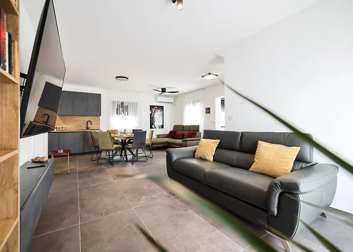 Luma 2 Luxury House On The * Murter